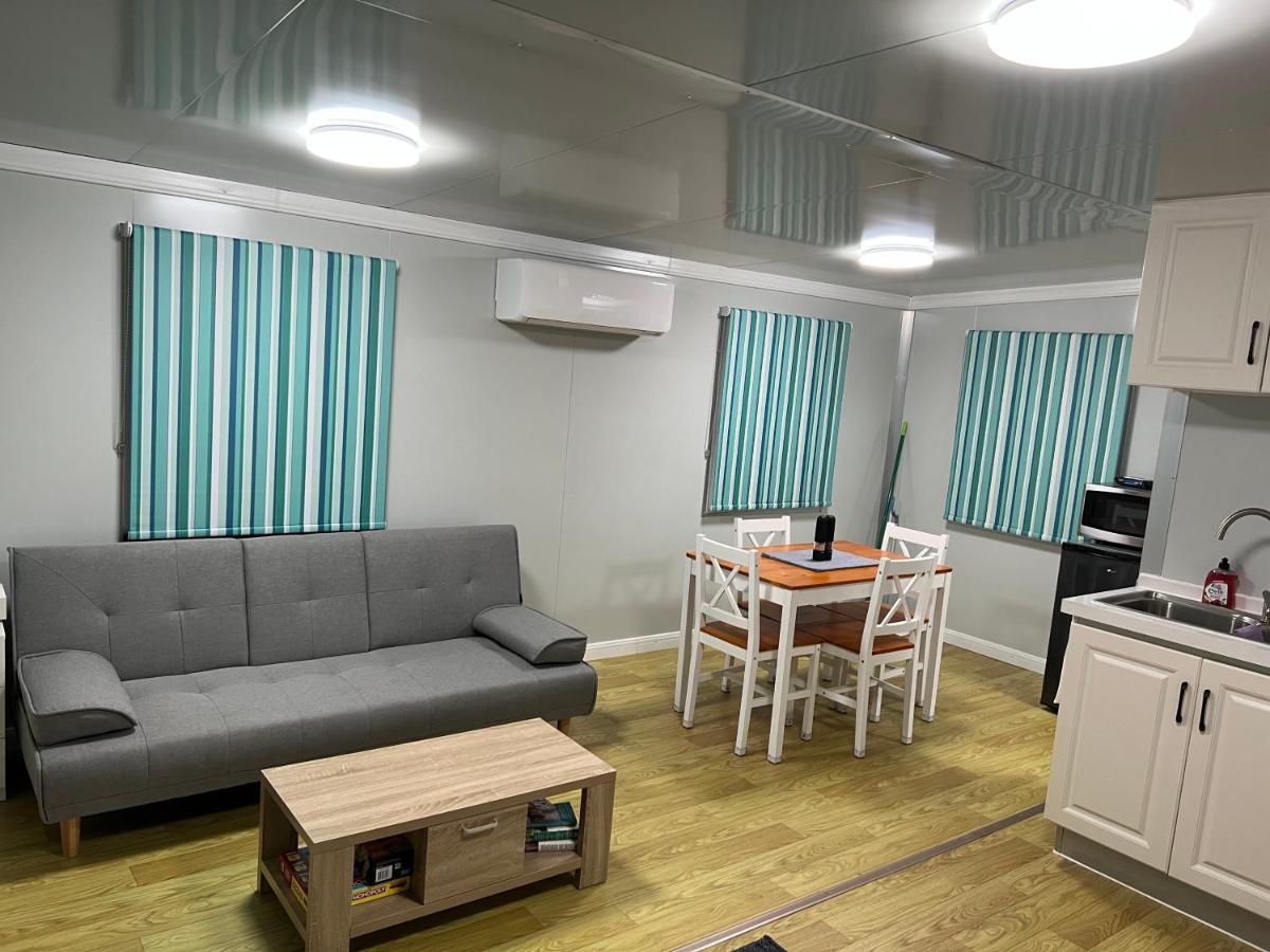 White Cliffs Self Contained Cabin Accommodation Buitenkant foto