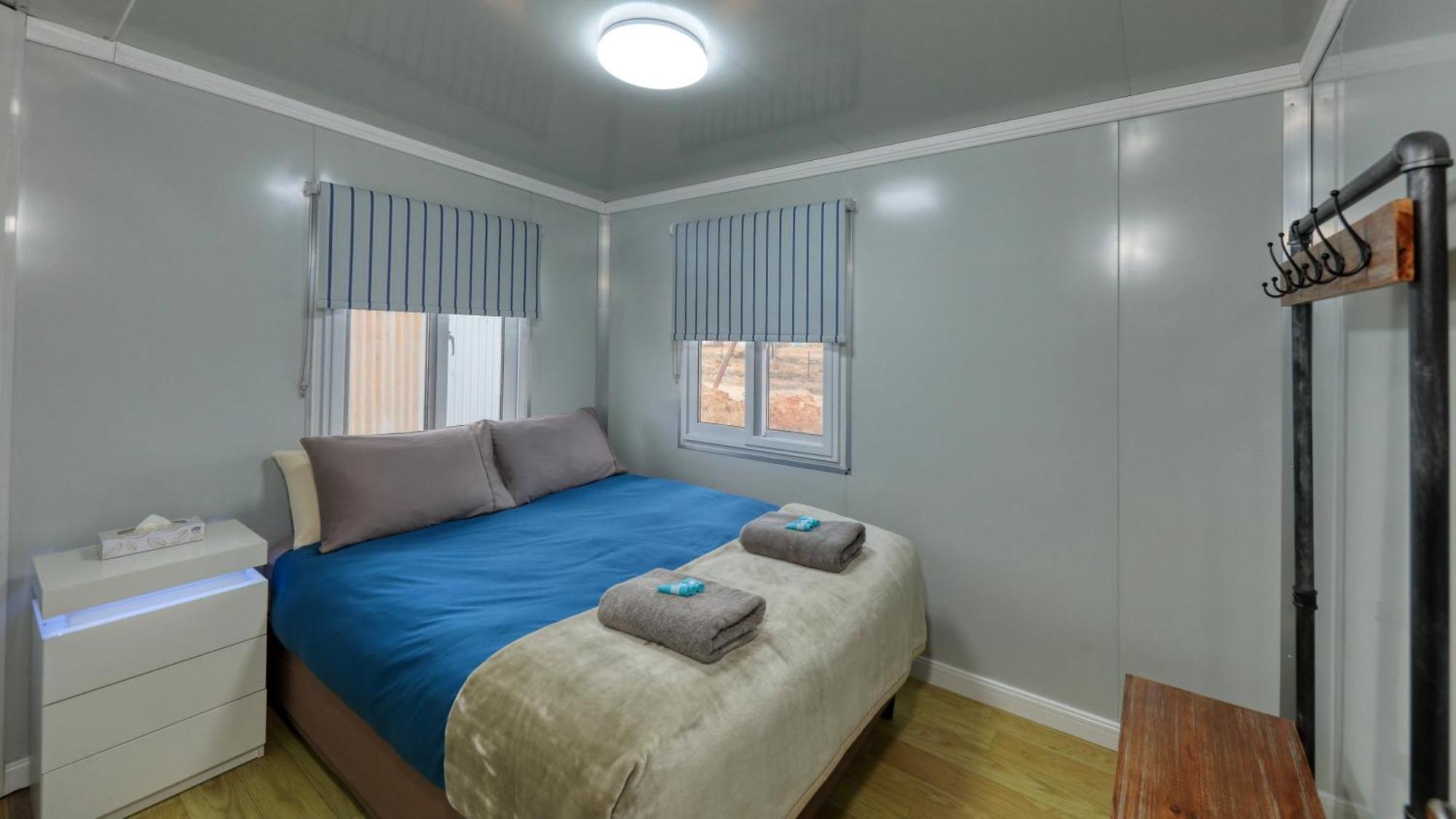 White Cliffs Self Contained Cabin Accommodation Buitenkant foto