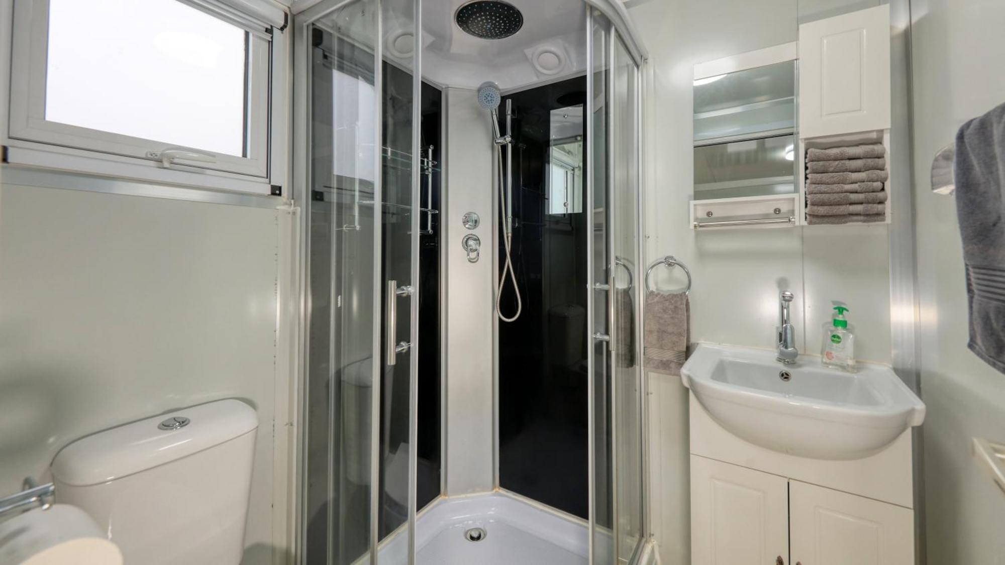 White Cliffs Self Contained Cabin Accommodation Buitenkant foto